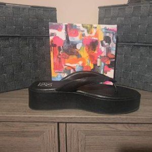 NIB No Boundaries Black Wedges Size 9